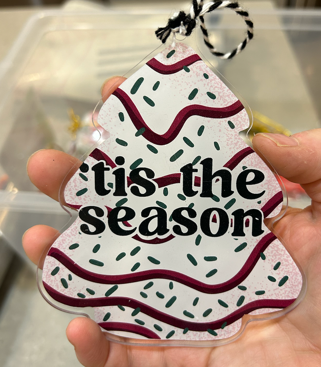 Tis the Season Christmas Cake Ornament